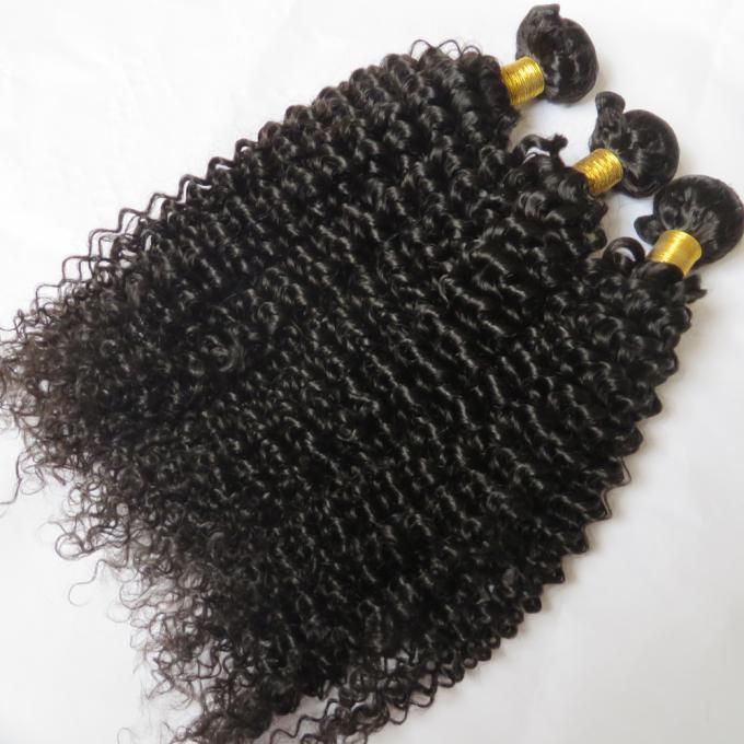 Unverarbeiteter menschlicher Jungfrau-Haar Afro-verworrenes gelocktes reines brasilianisches Haar rollt natürliche Farbe zusammen