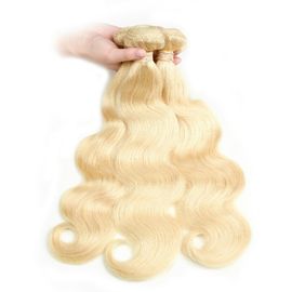 China des Körper-7A farbige Haar-Erweiterungen Wellen-blonde brasilianische gelockten des Haar-613 keine Chemikalie fournisseur